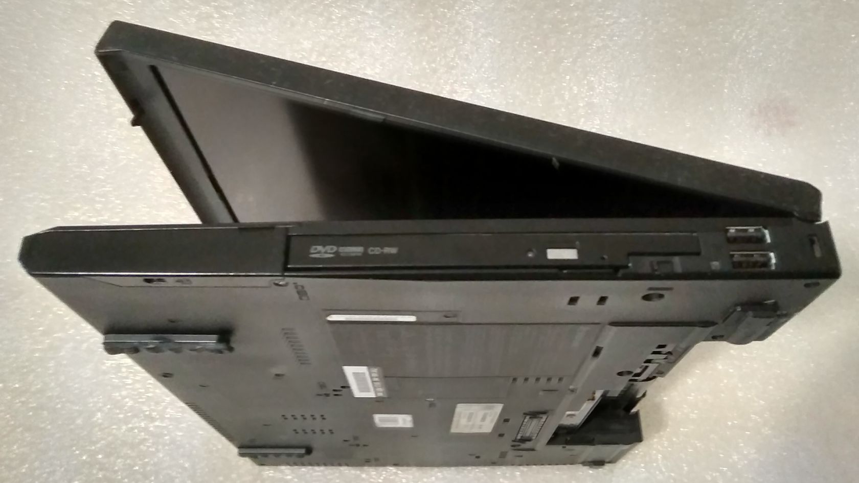 Lenovo Thinkpad T61 15.4", рабочий, нижняя половина без матрицы - фото фото фото 2