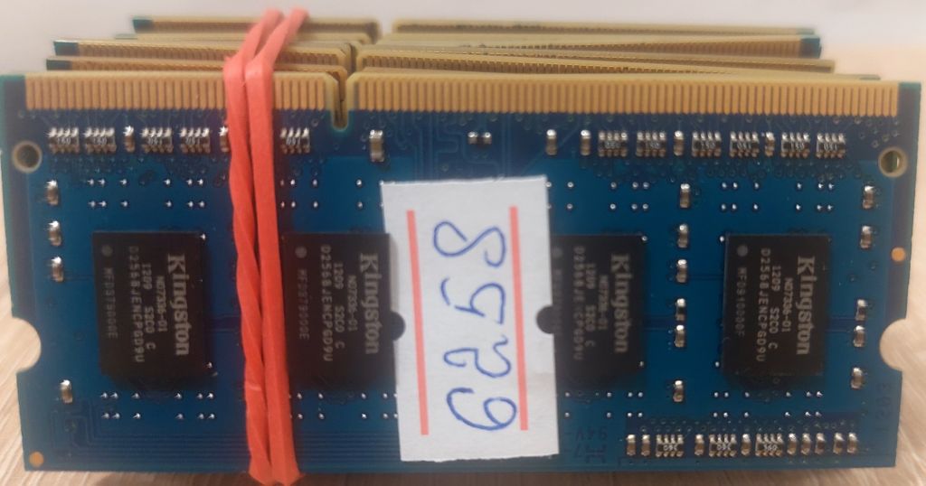 Оперативна пам'ять SODIMM 2Gb DDR3-1333 Kingston KV1RX3-HYC Б/В  код.6258 - фото фото фото 1
