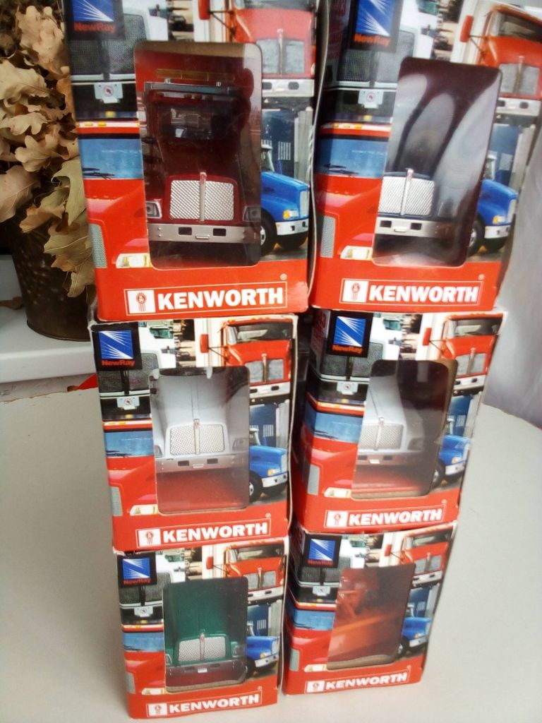 Вантажівки Kenworth by New Ray моделі 1:43 - фото фото фото 7