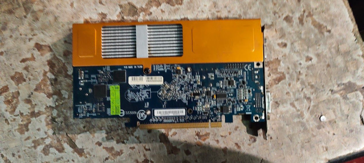 Видеокарта Gigabyte Radeon X1600 Pro GV-RX16P128P-RH 128MB PCI-E № НР231312218 - фото фото фото 2