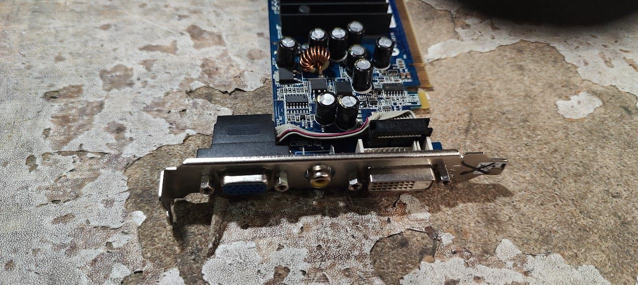 Видеокарта ASUS GeForce 6200 TC-64 EN6200TC256/TD/64M/A 64MB PCI-E № НР240104207 - фото фото фото 1