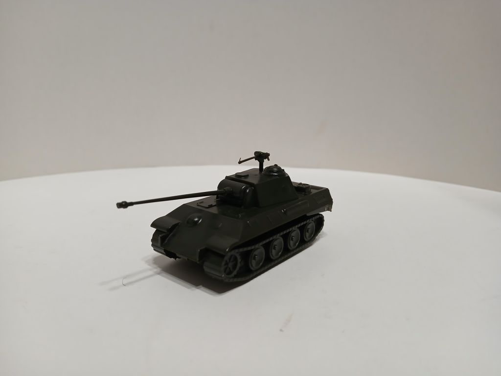 Бронетехніка. Танк PANTHER. ROCO 1:87 H0  (42003). - фото фото фото 0