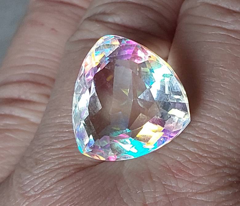 Радужный кварц 22.4 Ct - фото фото фото 3
