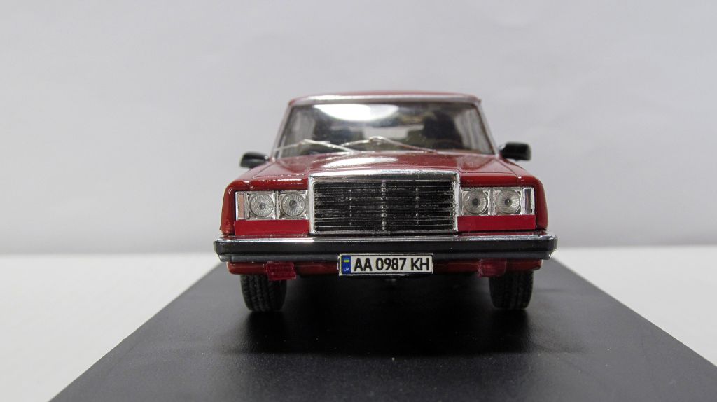 Конверсия красный ЗИЛ-41045 1983, DiamonD. Перекрас, лак, детализация 1:43 бокс. - фото фото фото 3