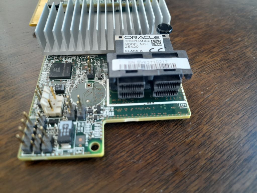 RAID Oracle SAS 9361-8i 12Gbit/s 1GB          (03-25420-09E) PCI-e x8          (2х mini-SAS SFF-8643) - фото фото фото 2