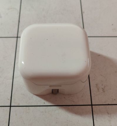 Apple USB-C 20W Power Adapter  (Model A2344) - фото фото фото 1