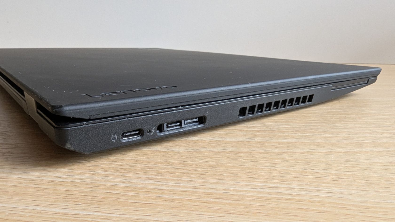 Ноутбук Lenovo ThinkPad P52s 20LB0021US sn: R90TFHGH - фото фото фото 2