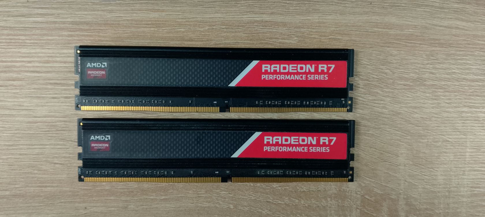 AMD R7 Performance Series      (R744G2400U1S) 2x4 Gb - фото фото фото 1