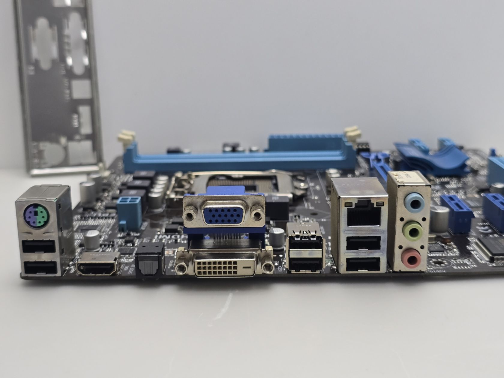 Материнська плата s1155 ASUS P8H61-M  (Socket 1155,DDR3,б/у) - фото фото фото 1