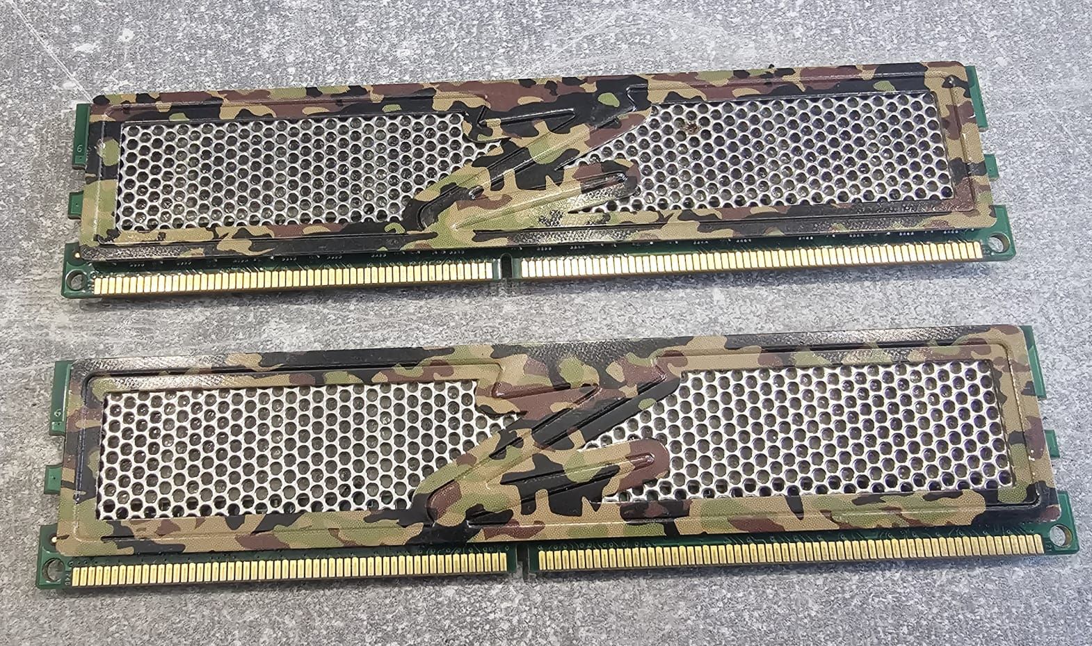 DDR2 4gb OCZ неперевірена - фото фото фото 1