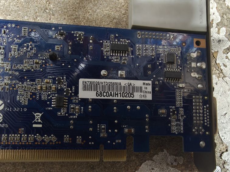 Видеокарта ASUS GeForce 7300 GS EN7300GS/HTD/256M/A 256MB PCI-E № НР260204114 - фото фото фото 3