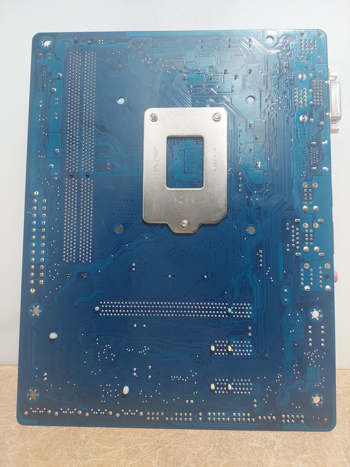 Б/В Материнська плата Gigabyte GA-H61M-HD2 Socket 1155*2 x DDR3*MicroATX - фото фото фото 2