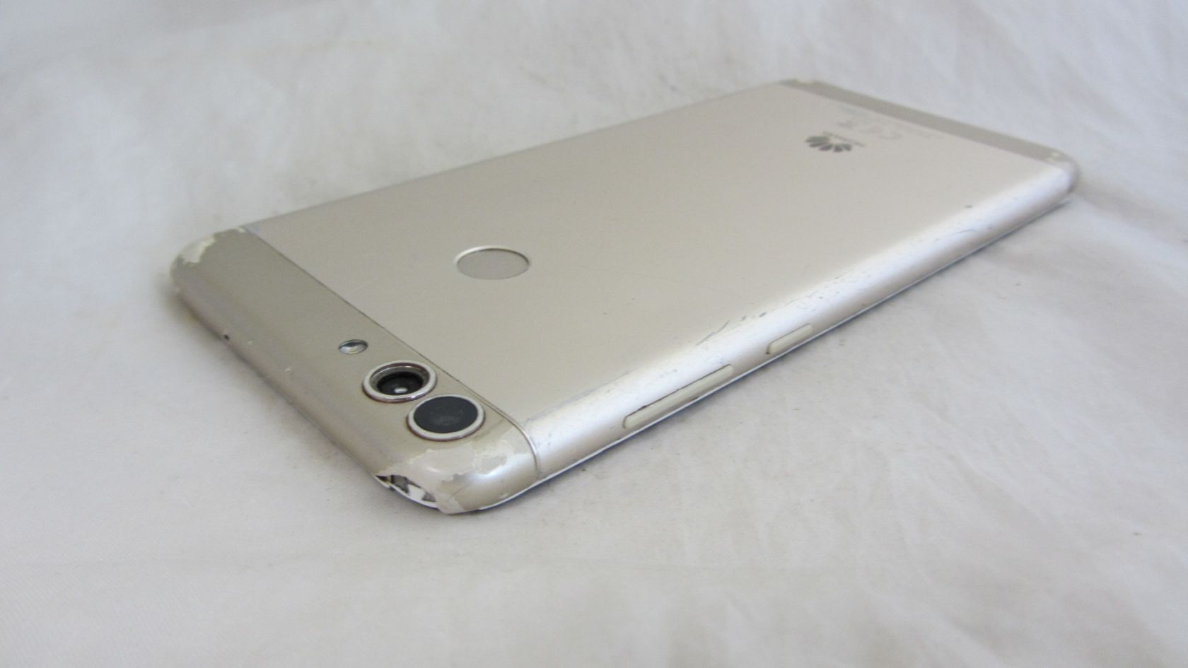 Huawei P Smart 32GB  (Fig-LX1) Gold - фото фото фото 5