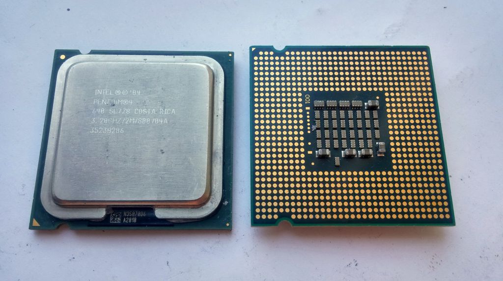 2x ядерный s775 Pentium 4 640 HT SL7Z8 3.20GHz/2M/800 LGA775 Вживане - фото фото фото 0