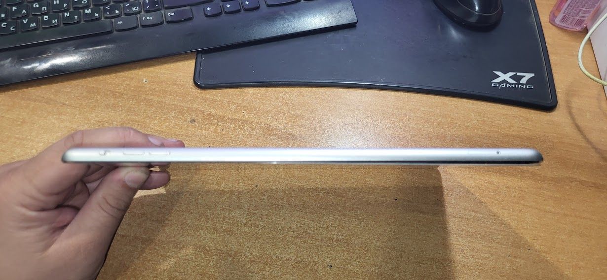 Планшет Apple iPad Air Wi-Fi 4G 16Gb № 220809211 - фото фото фото 2