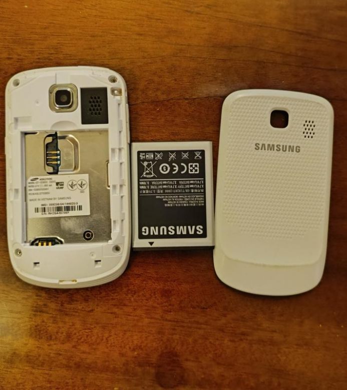 Телефон сенсорный Samsung GT-S3850 рабочий - фото фото фото 1