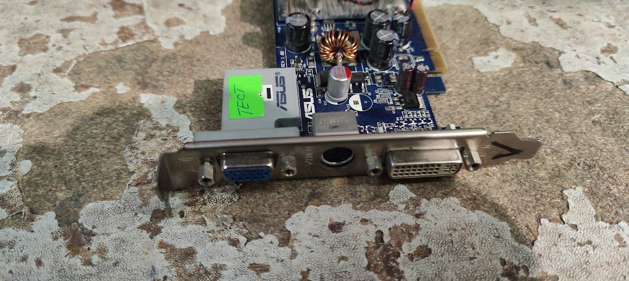 Видеокарта ASUS GeForce 7300 GS EN7300GS/HTD/256M/A 256MB PCI-E № 243004101 - фото фото фото 1