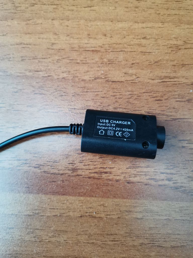 Зарядное устройство USB аккумуляторов 510/eGo 4.2V 420mA - фото фото фото 1