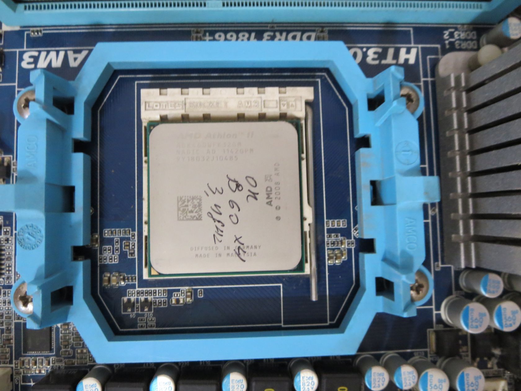 Материнская плата Gigabyte GA-770T-D3L rev. 1.4 + процессор Phenom II X4 B60 - фото фото фото 1