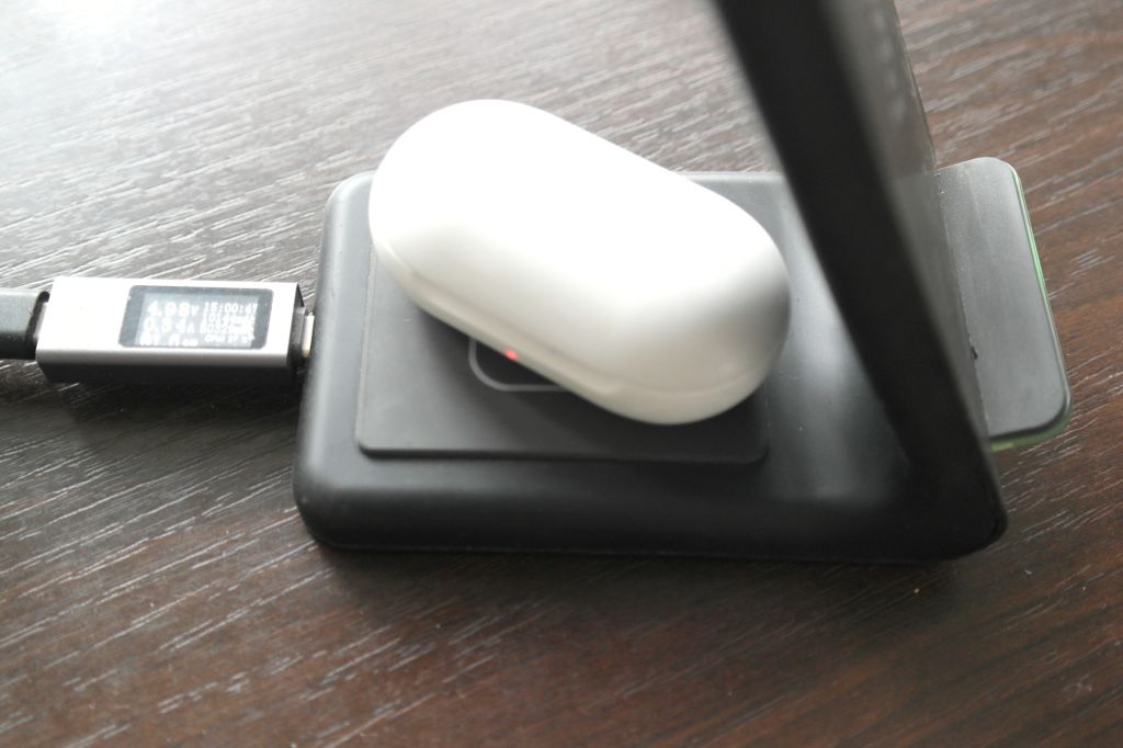 Заряднее устройство 3 in 1 T3 Wireless Charging Station - фото фото фото 4