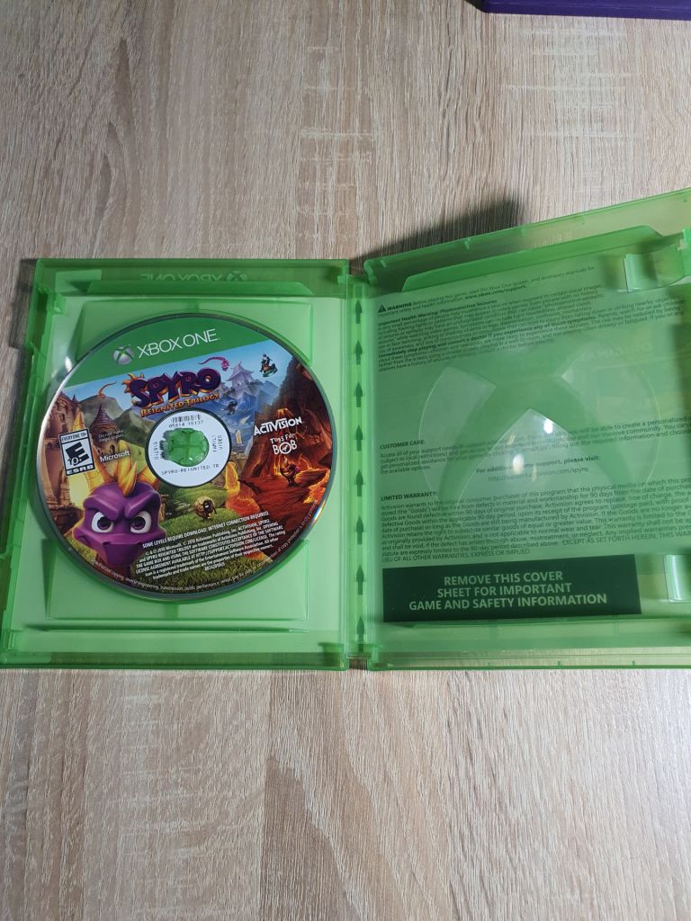 Диск xbox SPYRO - фото фото фото 1