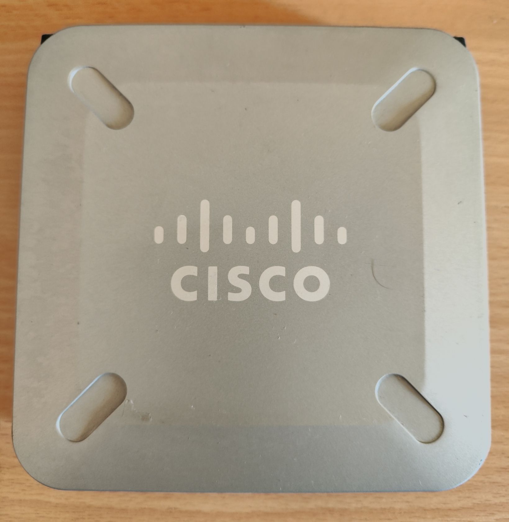 коммутатор Cisco SG100D-08 8-Port - фото фото фото 1