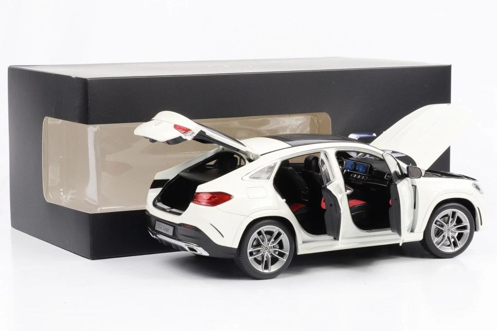 iScale 1:18 Mercedes-Benz GLE Coupe  (C167) designo diamond white bright - фото фото фото 3