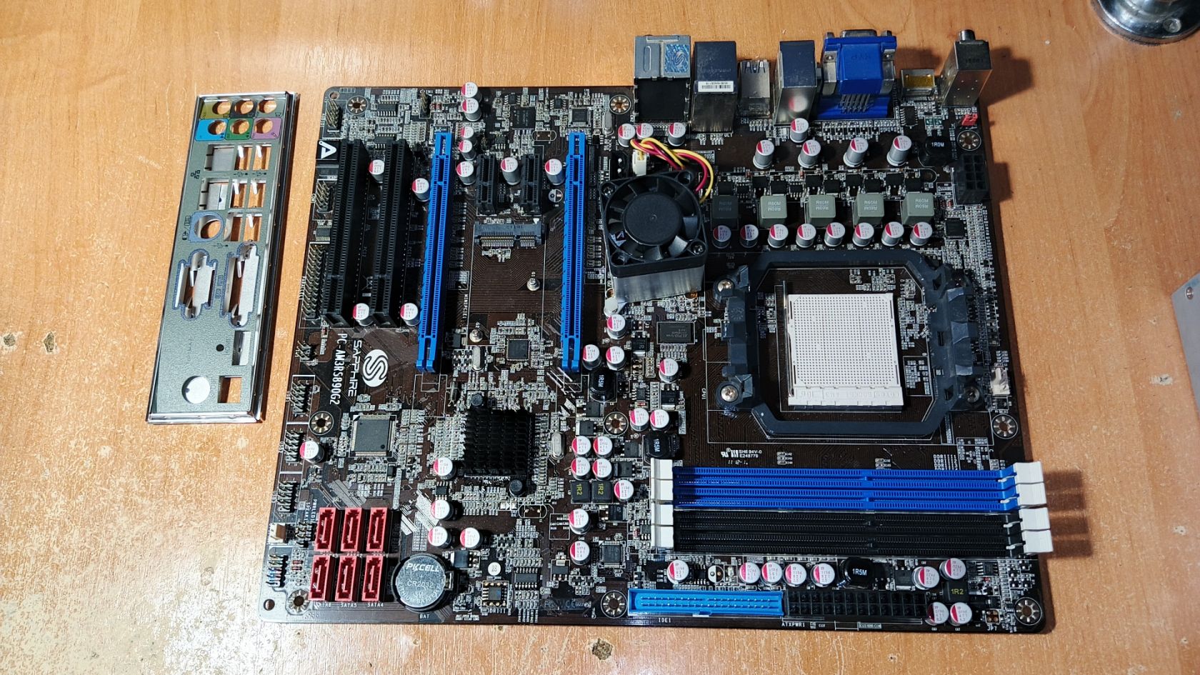 Sapphire Pure Crossfirex 890GX Socket AM3      (уценка-читать) - фото фото фото 0