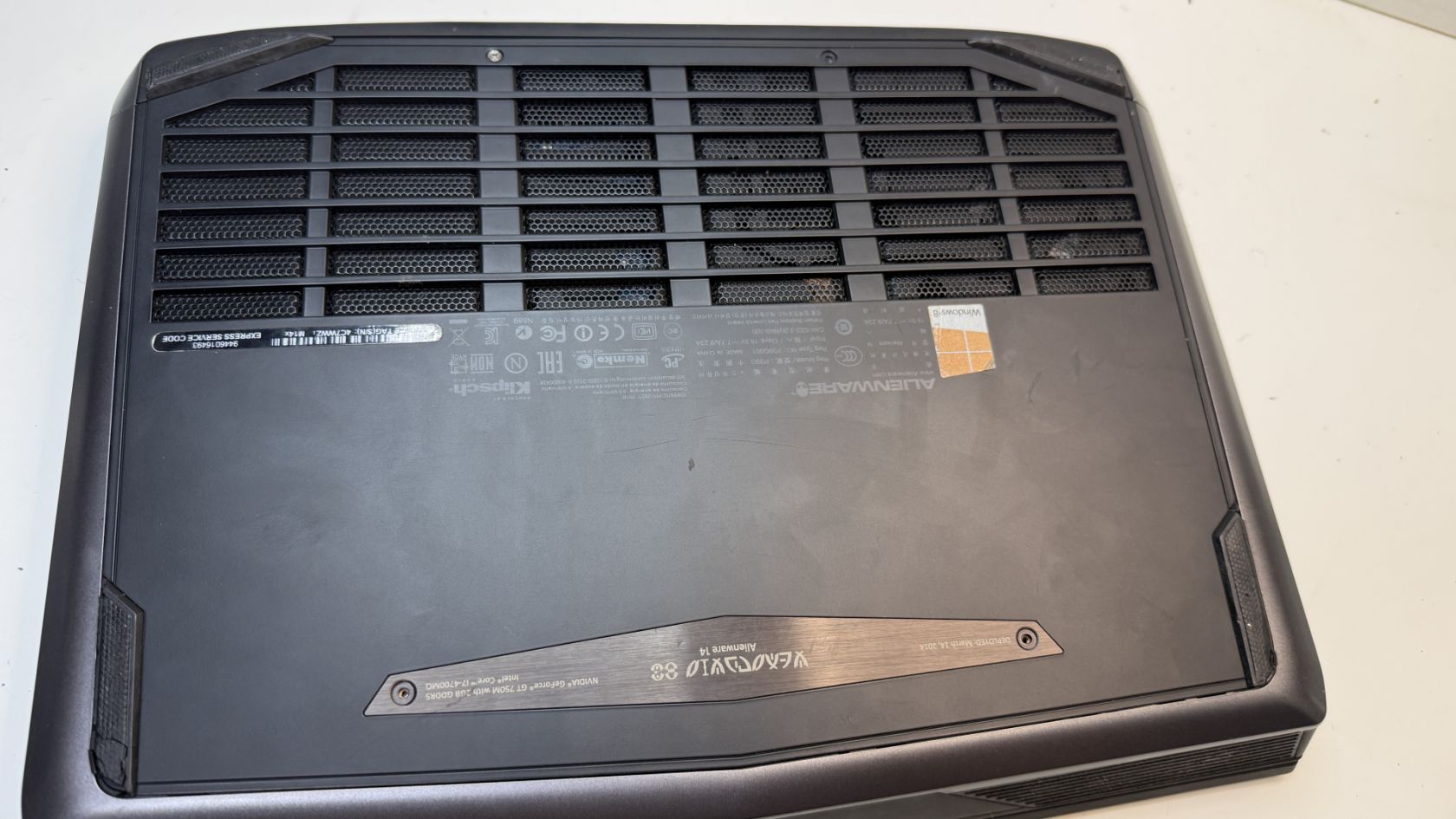 Ноутбук ALIENWARE P18E  Без RAM, без HDD ID-00442 - фото фото фото 8