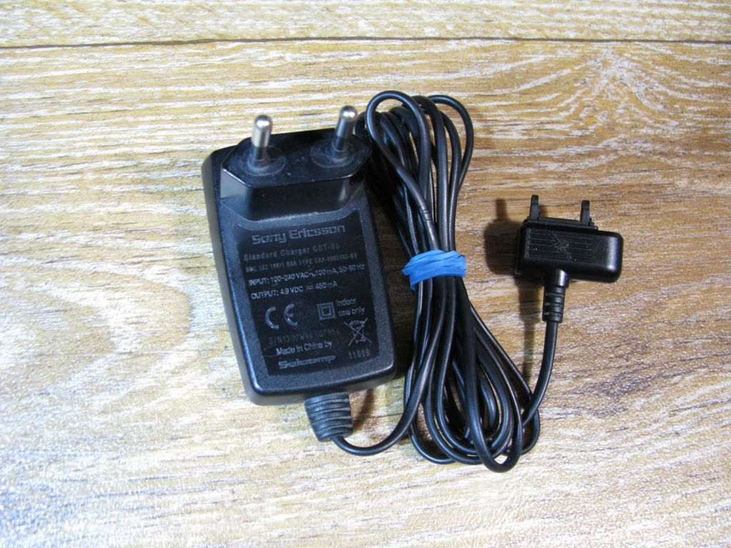 Оригинальное зарядное устройство Sony Ericsson CST-60 - фото фото фото 1