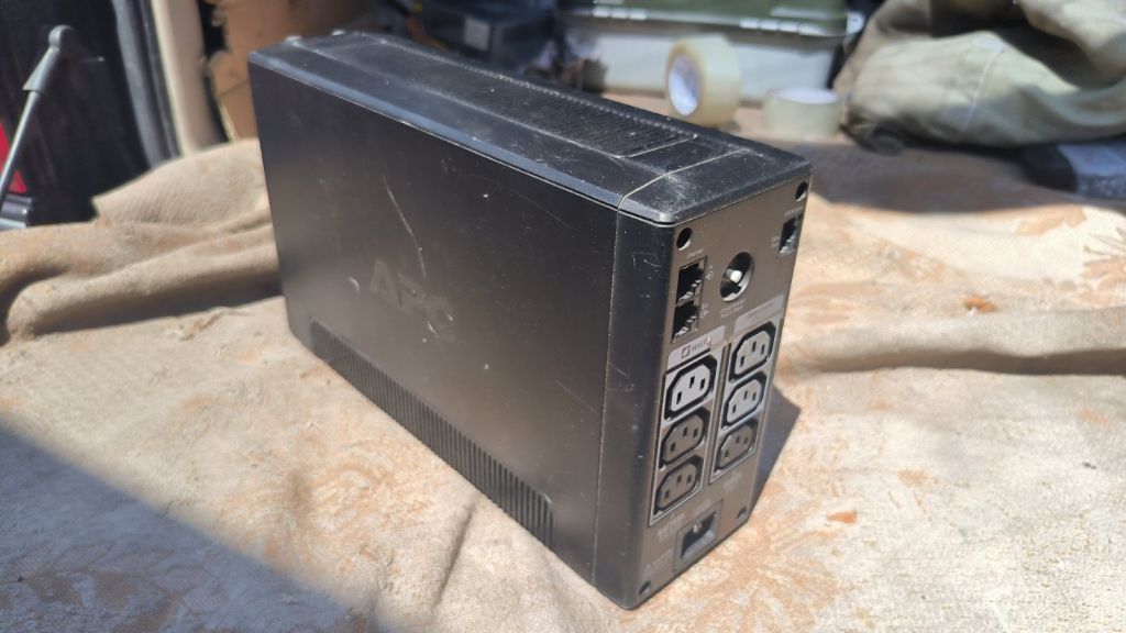 Безперебійник ДБЖ UPS APC Back-UPS RS550  (BR550GI) - фото фото фото 3