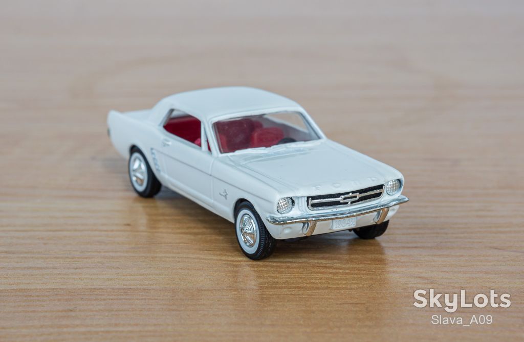 1:43 Ford Mustang 1964 white, ERTL #2586 1988 - фото фото фото 4