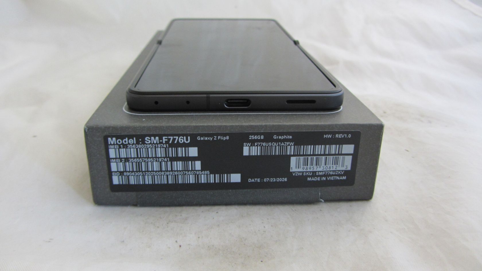 Samsung Galaxy Flip8 12/256GB Graphite   (SM-F776U) - фото фото фото 6