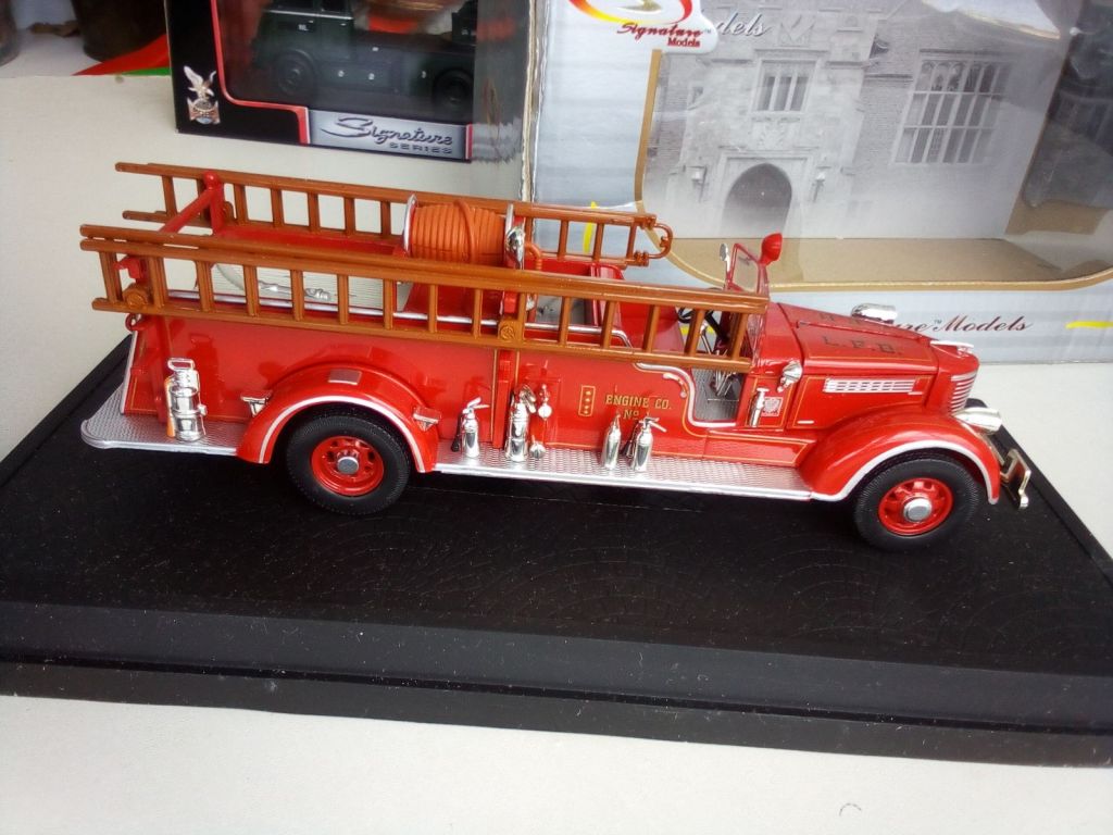1939 Packard Fire Engine by Yat Ming 1/43 - фото фото фото 2