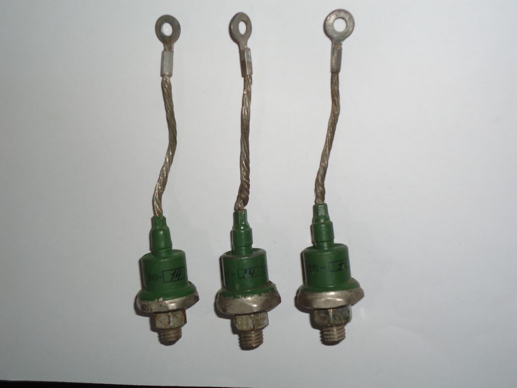 Діоди В10 - 14 в лоті 3 шт. - фото фото фото 1