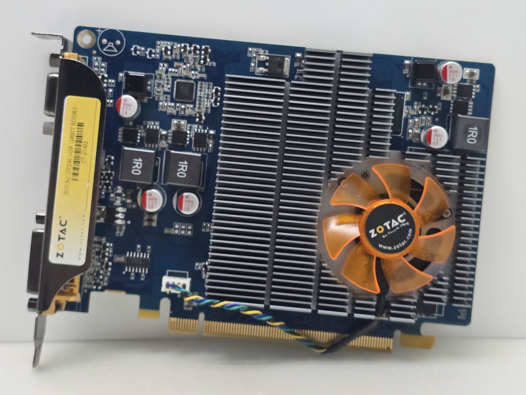 Відеокарта Zotac GeForce GT 240 1GB   (GDDR3,128 Bit,HDMI,PCI-Ex,Б/у) - фото фото фото 0