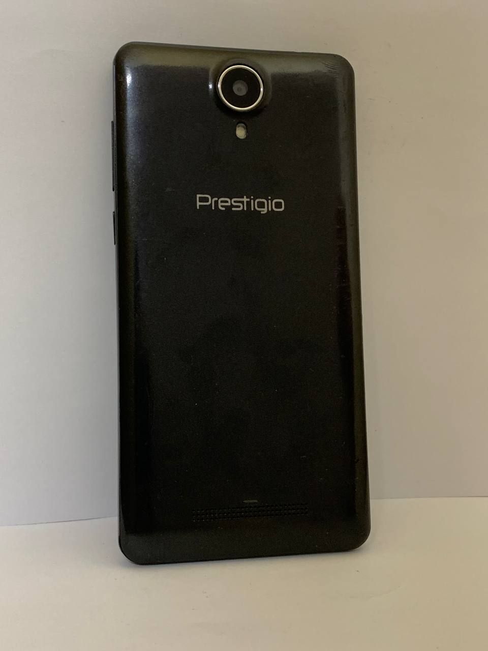 Prestigio MultiPhone Wize PX3 3528 - фото фото фото 1