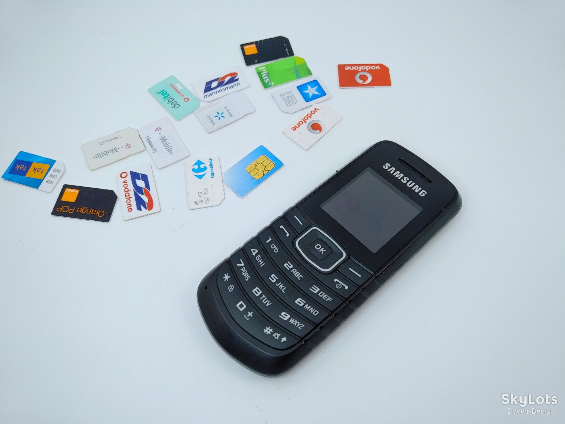 Samsung E1080 не вмикається - фото фото фото 1