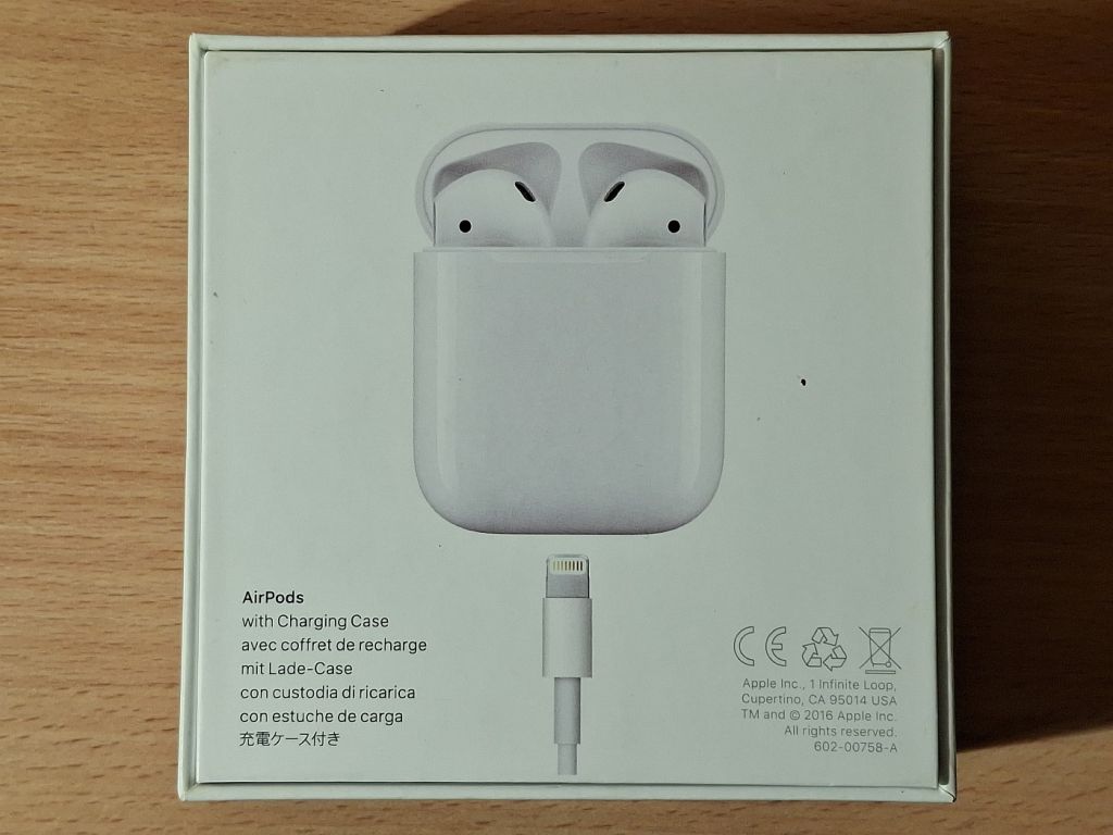 Коробка для наушников Apple AirPods  (#01) MMEF2ZM/A - фото фото фото 1