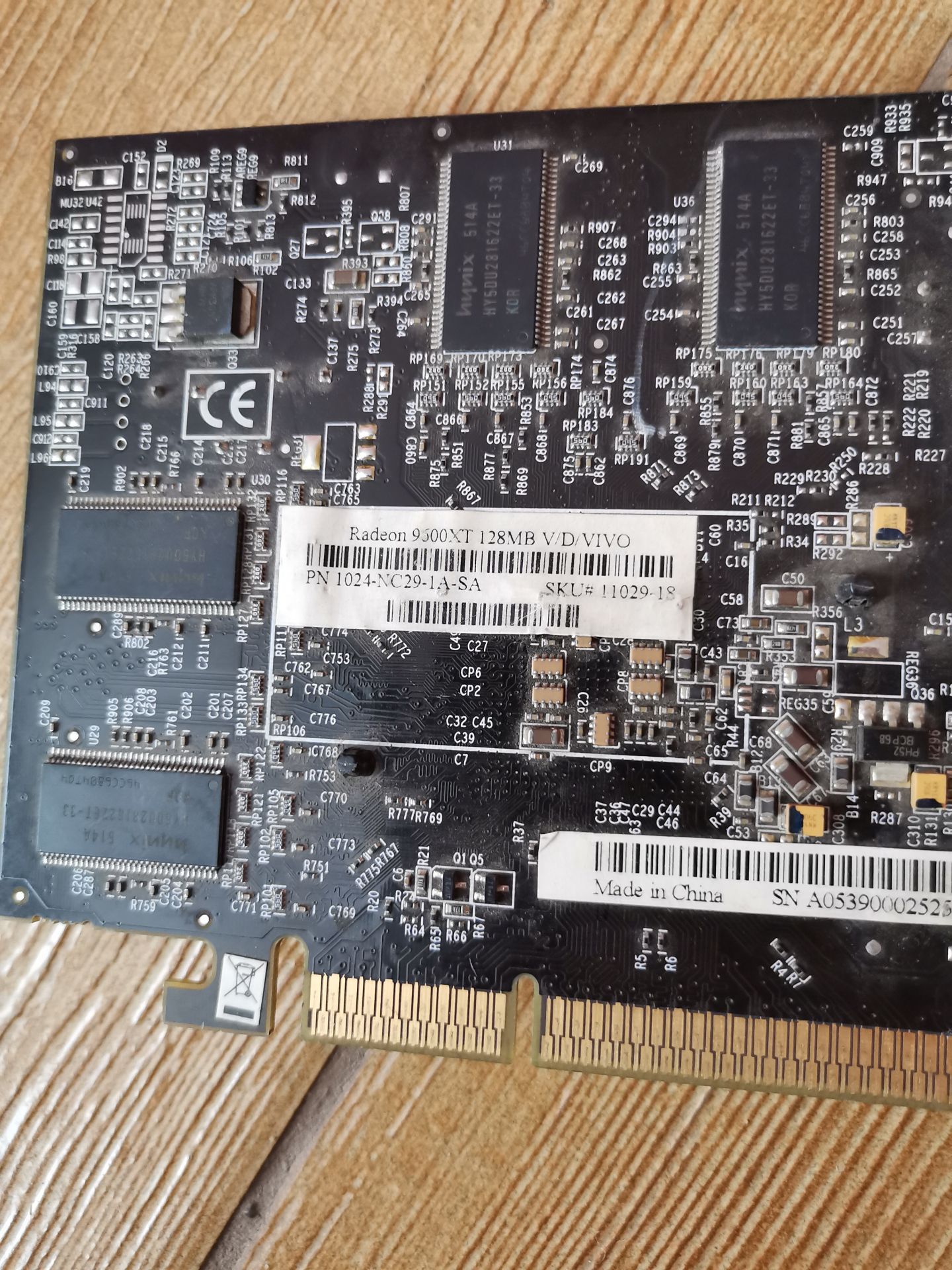Видеокарта Radeon 9600XT 128mb AGP 8x - фото фото фото 1
