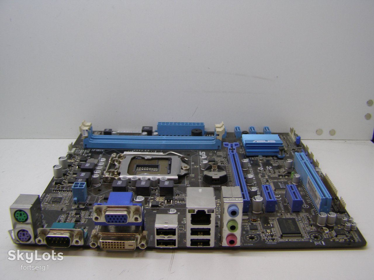 Материнская плата Asus P8H61-M  Socket: Intel LGA 1155/micro-ATX - фото фото фото 1