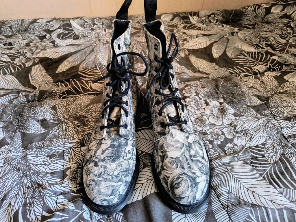 Черевики Dr.Martens Beckett Canvas Skull And Roses - фото фото фото 2