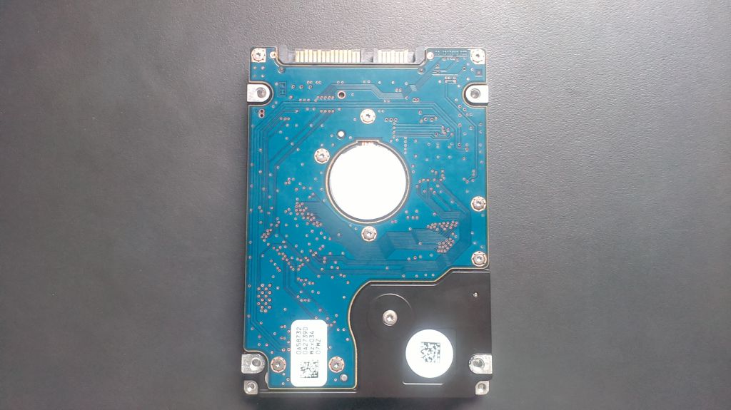 Жорсткий диск Hitachi 320 Gb  SATA - фото фото фото 2