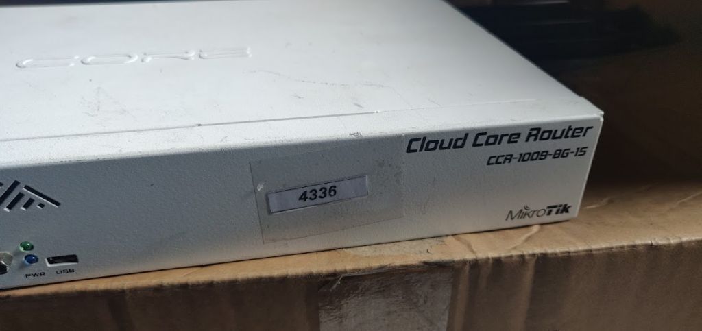 Маршрутизатор Mikrotik Cloud Core Router CCR1009-8G-1S № 220308 - фото фото фото 1