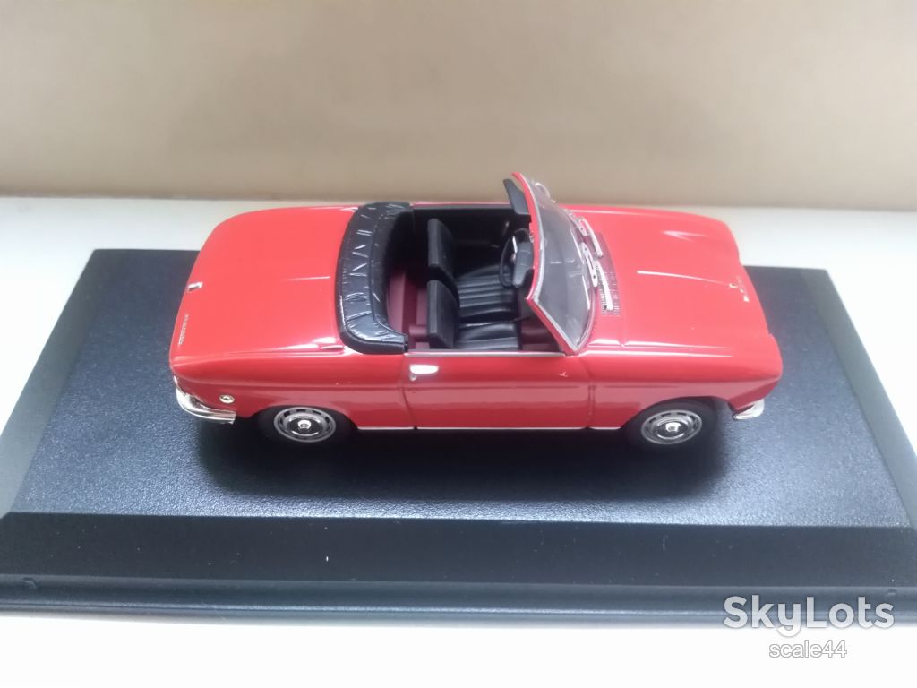 Peugeot 204 Cabriolet.Norev.1/43 - фото фото фото 4