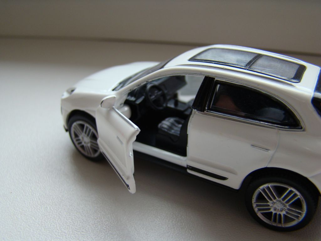 Модель автомобиль Porsche Macan, 1:50, металлическая. - фото фото фото 5