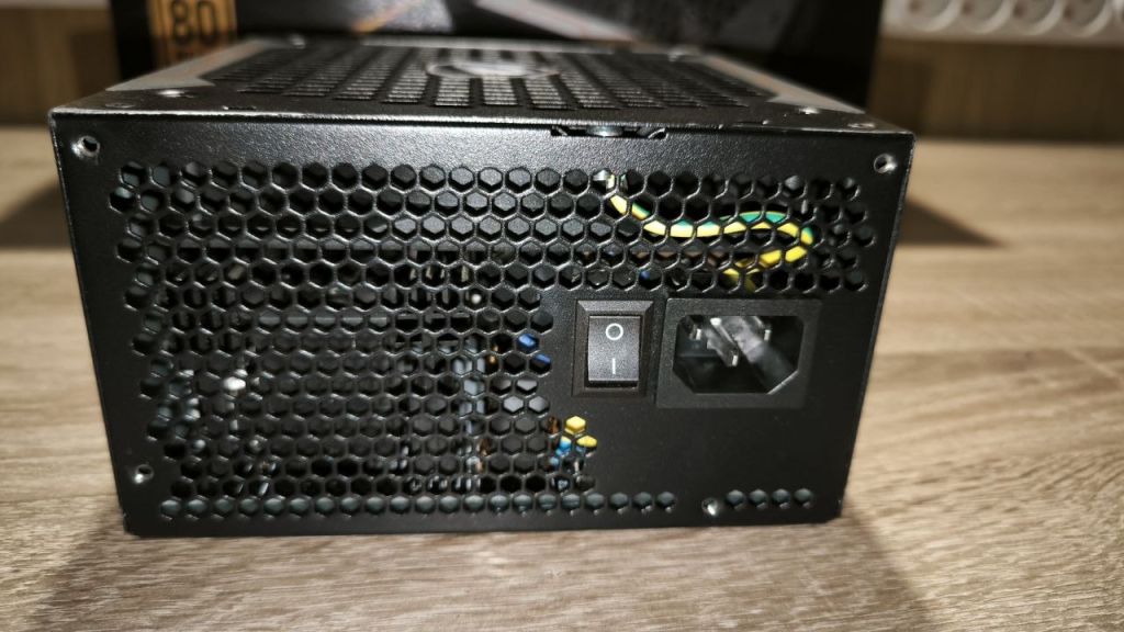 Блок живлення Gigabyte Aorus P850W 80+ Gold Modular    (GP-AP850GM) - фото фото фото 6
