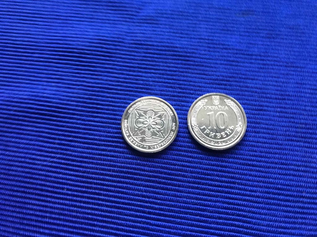 10 гривень 2024 Війська звязку та кібербезпеки ЗСУ 2 шт из рола - фото фото фото 1