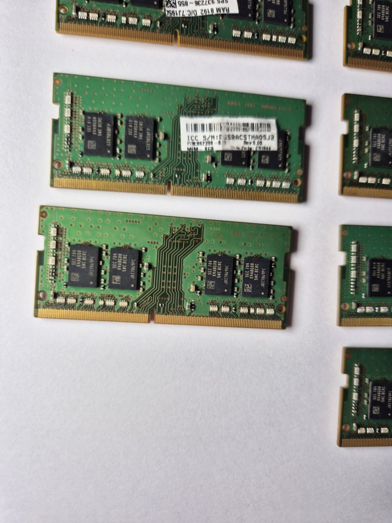 8GB Samsung DDR4 PC4-2400T 2400MHz. Для ноутбука - фото фото фото 3