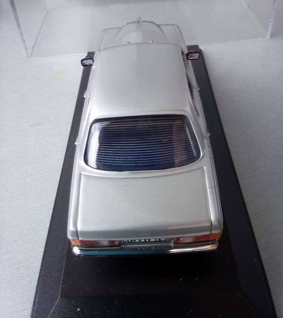 1/43 Minichamps Mercedes Benz 230 E W123 1982 - фото фото фото 4
